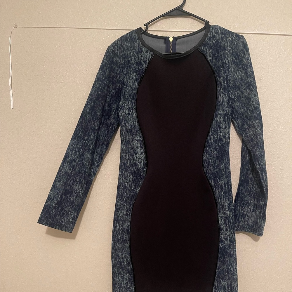 Stylish Blue and Black Long Sleeve Dress